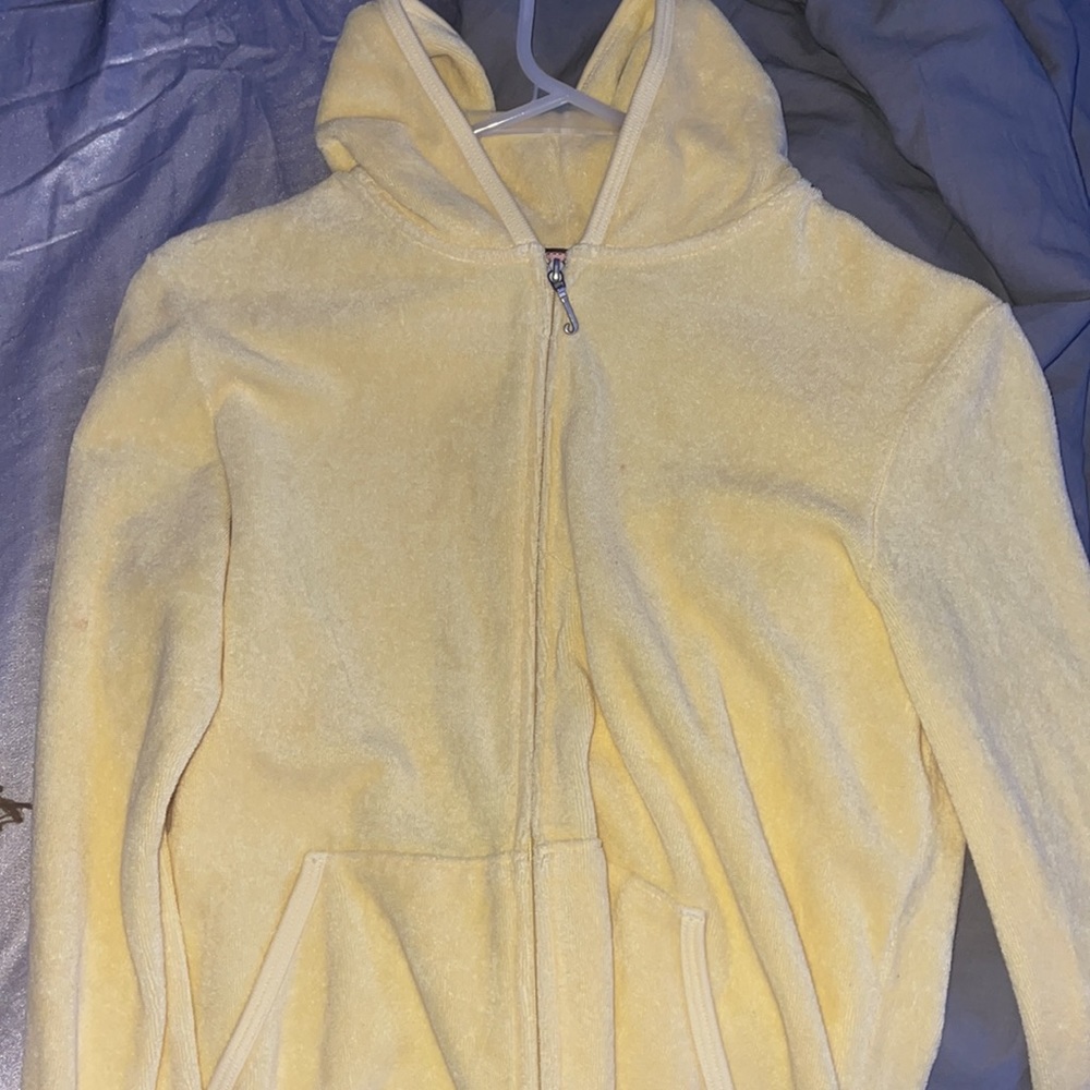 Yellow juicy zip up🍋